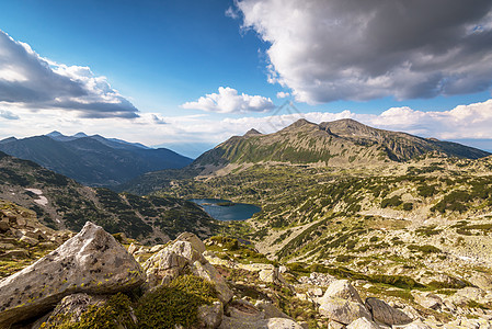 保加利亚皮林山的风景夏季风景衬套全景路线溪流皮林娱乐旅游岩石储备顶峰图片