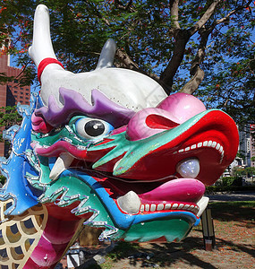 台湾传统龙船台湾遗产文化雕塑艺术神话艺术品傀儡背景图片