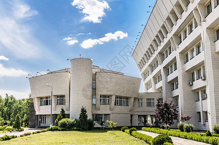 基辅大学绿色建筑学学习遗产学校教育建筑知识晴天草地图片