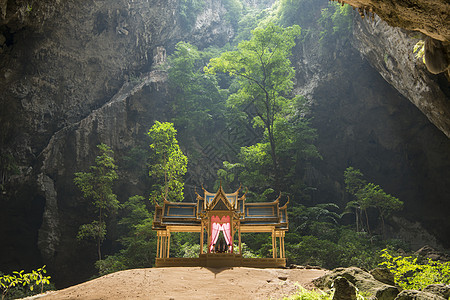 亚洲泰国KHAO 萨姆罗伊约叶节奏攀武地标神社亭子扫管高尔夫岩石建筑学寺庙洞穴图片