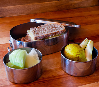 学校午餐 包装在木制表面不锈钢铁餐盒中时间高视角儿童环保浪费食物小吃木质塑料饮食图片