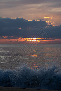 黄昏的黎明在海面 安达曼岛美丽的天空中日出日落海岸海景阳光国家旅行蓝色游客旅游图片