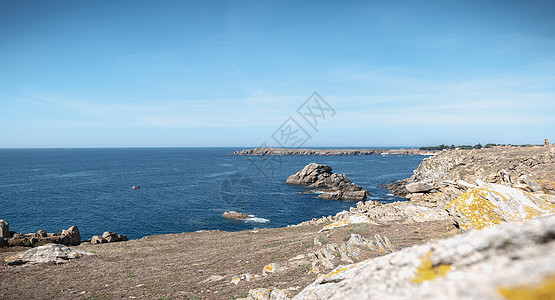 法国温德州Yeu岛岩石海岸的风景场景情绪足尖太阳海景石头天气灯塔海岸线海滩图片