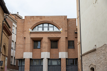 乌利格诺市街头建筑的建筑胡同历史村庄回廊天空城市文化农村艺术蓝色图片