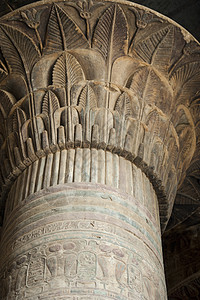 在埃斯纳的赫努姆寺柱中雕刻景点大厅崇拜石头象形旅行地标旅游风格图片