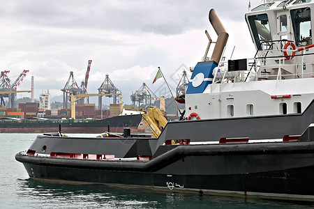 利古里亚的La Spezia商港图片
