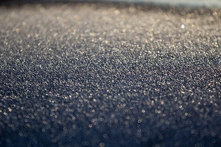车上结霜 汽车的细节 获得阳光和霜冻 早春日出早晨季节暴风雪宏观磨砂运输冻结气候镜子蓝色温度图片