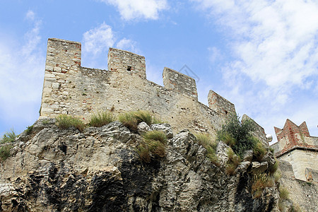 城堡反射蓝色纪念碑场景石头堡垒地标观光全景建筑学图片