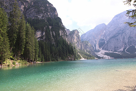 布雷湖高山旅行绿化淡水远足步道顶峰反射湖泊踪迹图片