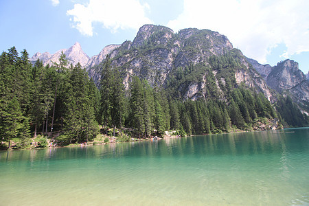 布赖人湖湖中音森林旅行蓝色假期旅游风景公园小屋远足图片