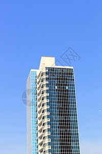 现代建筑公寓窗户摩天大楼办公室商业建筑学城市天空玻璃金融图片