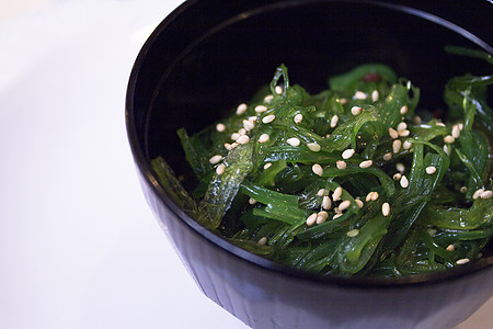 Wakame海藻沙拉筷子饮食美味食物美约海藻美食浸泡海鲜芝麻图片