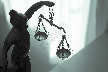 正义的金属雕像象征Themis女士判决书惩罚女神女性办公室智慧法庭司法眼罩图片