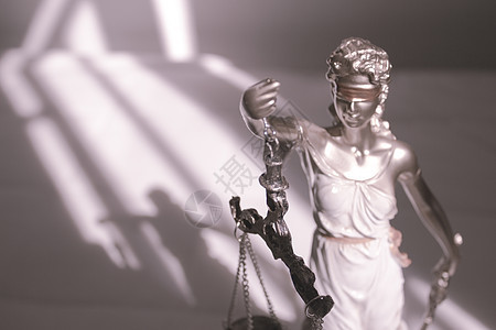 正义的女雕像象征女神司法惩罚眼罩智慧法庭青铜女性律师办公室图片