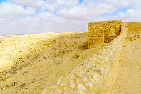 被毁坏的古老Nabataean城市阿夫达特古董教会岩石历史性建筑寺庙城市遗产废墟堡垒图片