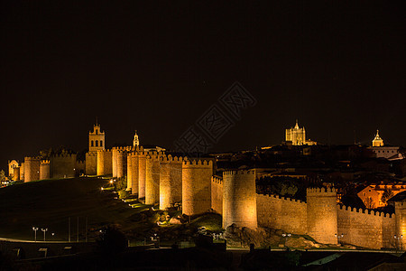 晚上在西班牙阿维拉墙壁遗产石头建筑学城堡地标旅行历史性历史石墙图片