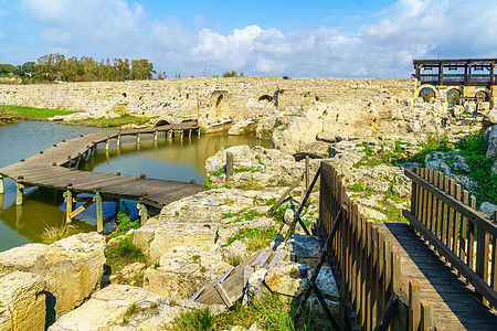 罗马时代大坝和池塘 塔尼尼姆溪流自然保护区水车渡槽石灰石历史性溪流历史地标废墟旅行水池图片