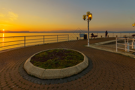 加利利海日落的景色 来自Ein Gev海滩湖岸海岸旅游风景支撑旅行圣地码头太阳图片