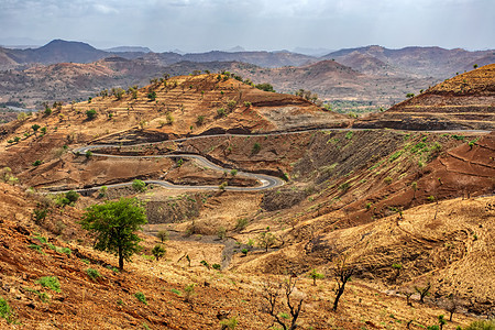 穿越埃塞俄比亚西米安山的国乡公路沥青车道爬坡岩石危险风景冒险驾驶高地编队图片