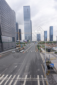 使用蓝色天空的现代办公楼建筑物反射办公室景观建筑学市中心摩天大楼商业天际玻璃图片