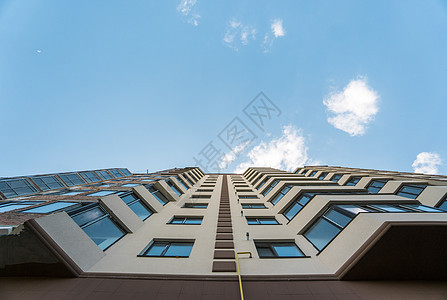 现代和新的公寓楼 多层 现代化和时尚的公寓住宅区蓝色住房建筑住宅财产高层建筑城市房子建筑学天空图片