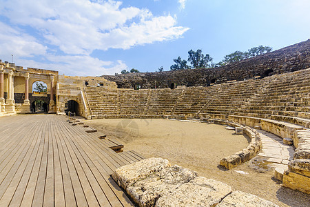 罗马剧院 在古城贝森山公园柱子城市瓦砾赌注剧院帝国旅游发掘历史性图片