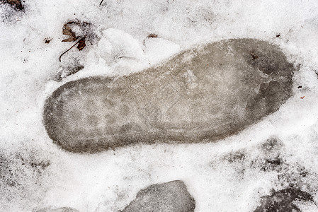 雪雪中的脚印图片