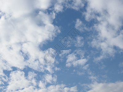 蓝色天空 有云彩背景空白蓝天天气白色图片