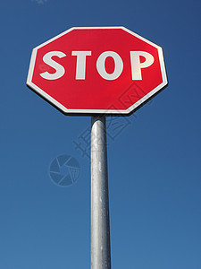 蓝色天空上的停止标记路标交通街道蓝天运输警告信号过境旅行标志图片
