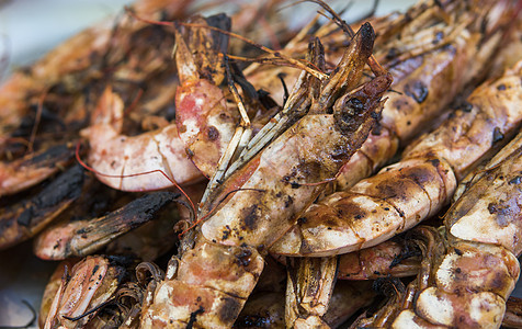 烧烤的皇家虾 在炉子上做海产烤肉 在街头食品市场牛扒食物贝类午餐炙烤横幅餐饮厨房小吃油炸图片