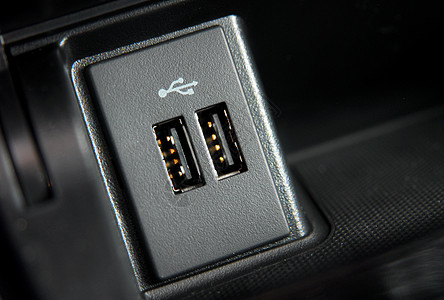 汽车面板的USB 端口技术控制板金属安慰黑色宏观插座手机港口收费图片