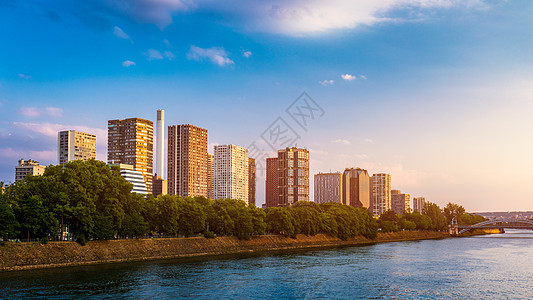 塔台 摩天大楼和前塞城的建筑物天际支撑奢华住宅蓝色景观天空旅游旅行公寓楼图片