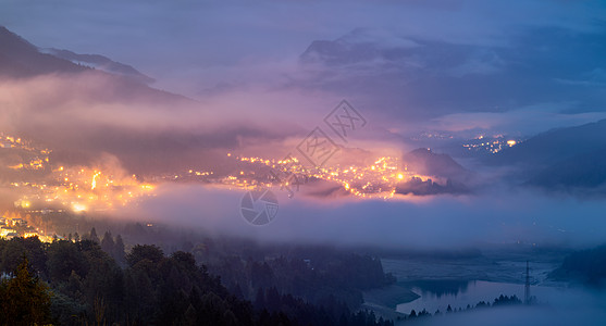 意大利阿尔卑斯山脉Cadore中心湖全景 Do远景风景旅行假期高山干部冒险中心图片