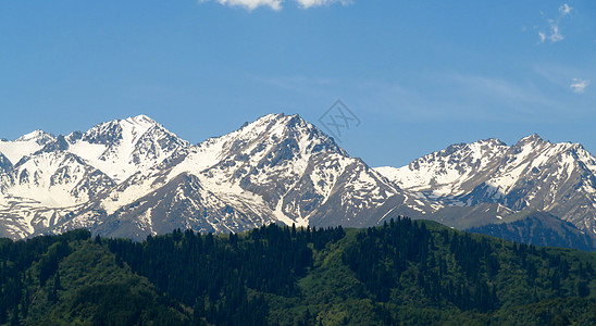 阿拉木图  天山岭岩石高度天空旅行登山冰川季节顶峰风景旅游背景图片