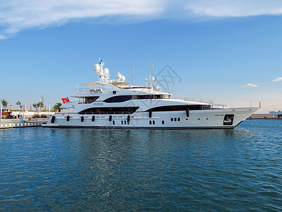 Cannes  港口豪华游艇白色天空旅行闲暇海洋水平旅游码头蓝色奢华图片