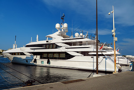 Cannes  港口豪华游艇城市奢华白色天空旅游旅行闲暇水平蓝色海洋图片