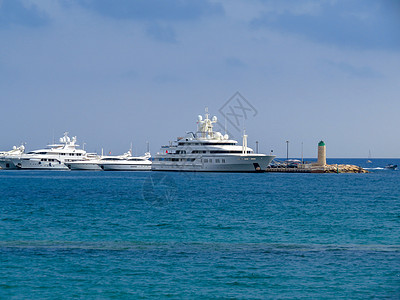 Cannes  港口豪华游艇旅行白色天空海洋奢华码头闲暇城市旅游蓝色图片