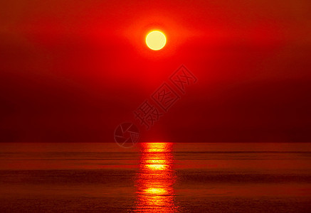 日出水背景反射阳光太阳波纹海洋热带海浪风景黑色红色图片