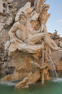 四河喷泉-位于意大利罗马纳沃纳广场的图片