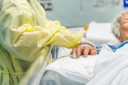 病人亲属照顾年长病人女性诊所女士亲戚们成人生活科学治疗康复静脉图片