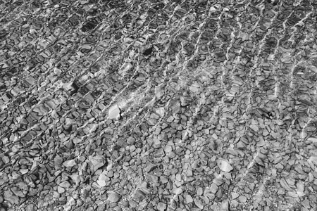 水下的石头 海滩上的海卵石 在 th 的海卵石海景假期墙纸巨石岩石支撑蓝色海浪鹅卵石海岸图片