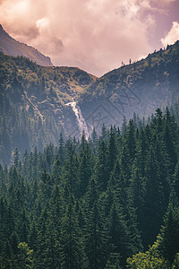 Fagaras山 Sibiu Romani等地的Balea瀑布全景岩石旅行风景天空流动石头旅游森林峡谷图片