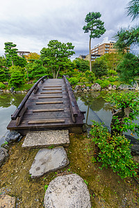 京都Shoseien花园Kikokutei绿色风景公园文化反射池塘花园旅行绿色植物正生图片