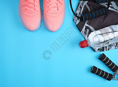 跳绳 水瓶 粉红色运动鞋 运动服跑步饮食女性工作室瓶子水果运动运动装蓝色健身房图片