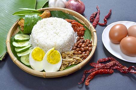 纳西莱马克辣椒马来语传统早餐小贩美食香蕉香料花生椰子图片
