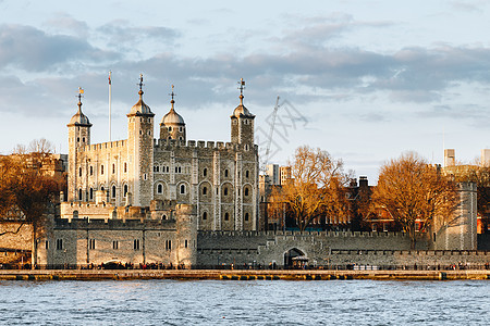 日落时伦敦塔 英国 著名地方 国际住宅目的地国王日落围墙地标文化旅游摄影城市图片