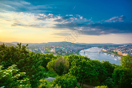 匈牙利布达佩斯空中观察 匈牙利布达佩斯旅游议会建筑学地标天线首都爬坡天空害虫景观图片