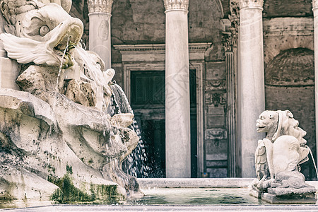 万神殿前面有两个喷泉 罗马图片
