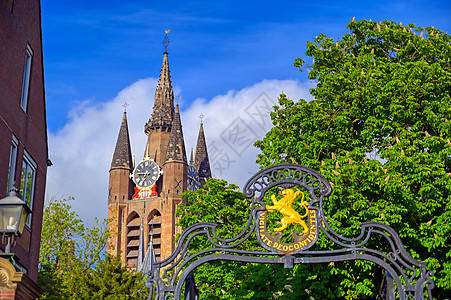 Oude Kerk在荷兰德尔夫特历史城市建筑学历史性地标景观房子教会风景建筑图片