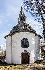 希根的埃里米塔基修道院教堂石头宗教婚礼天空教会圆顶天花板森林图片